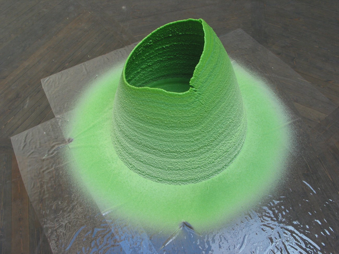 75P, 2004, Dyed paraffin wax, iron, heating element, engine , Variable dimensions (machine 150 x 150 x 150 cm)