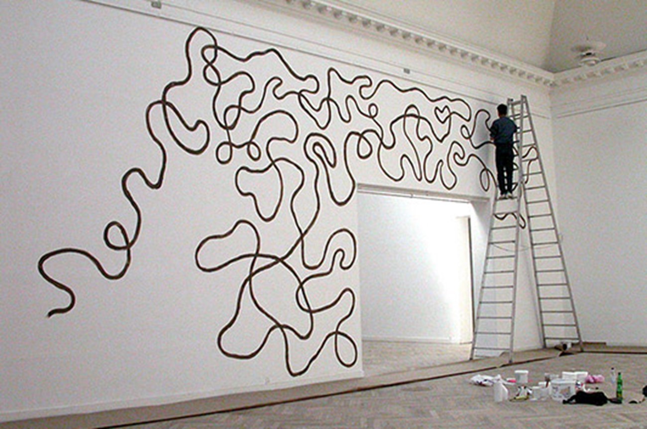 Installation — Installationview (3), Christian Skeel in collaboration w. Morten Skriver Interference 2003 installation Interference consists of to lines painted directly on the walls of the museum. One painted by Morten Skriver and the other by Christian Skeel. One black and the other umbra. The method was to avoid making compositions, repetitions, recognisable figurations – and to achieve to make room for one another. Interference was shown at the exhibition: Temporary Spaces. Charlottenborg Exhibition Building, 2003.