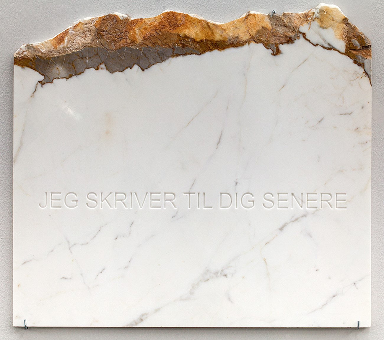 JEG SKRIVER TIL DIG SENERE, 2014, mexican onyx, 62 x 71x cm, ed. 5+1