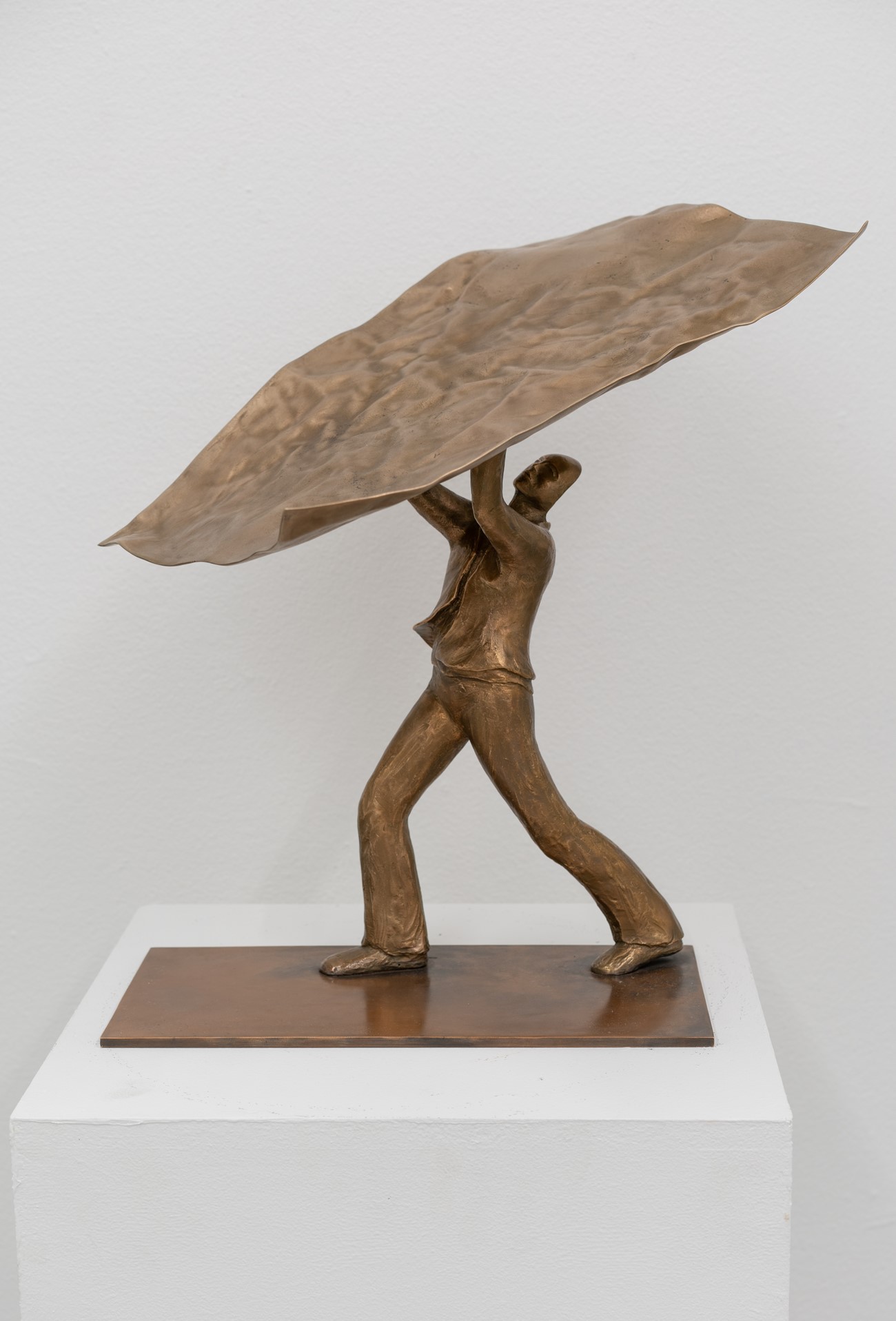 Worker, 2022